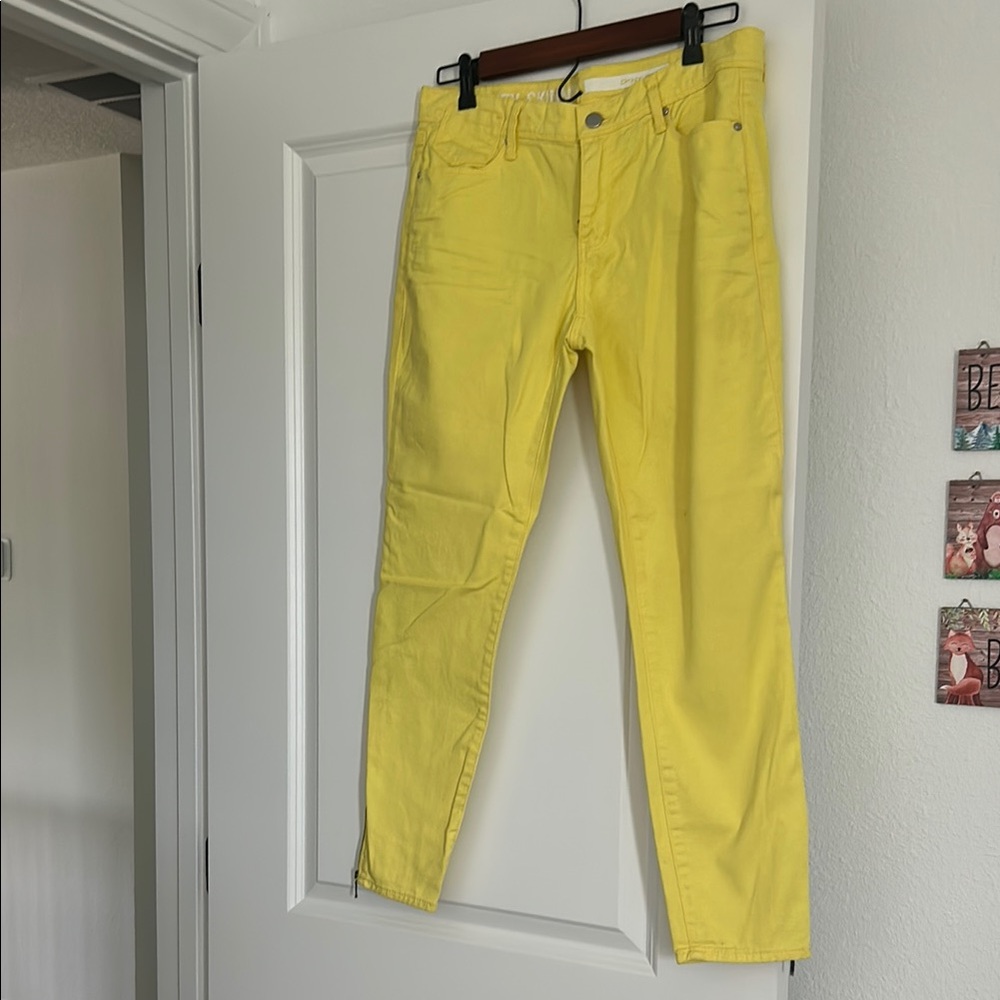 DKNY Womens Skinny Jeans in Bright Yellow